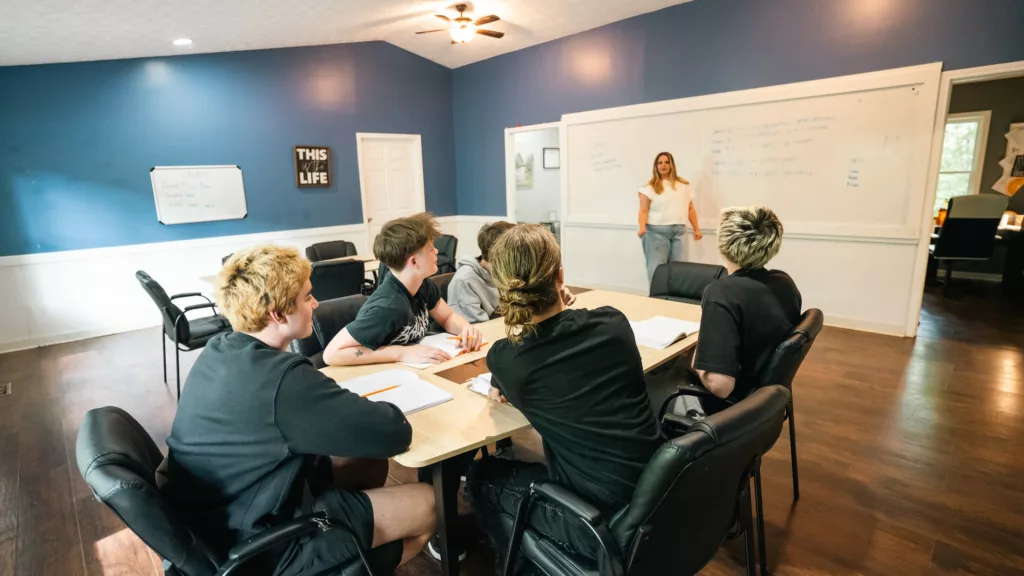 Study tables in the on-campus classroom at Eagle Overlook Recovery