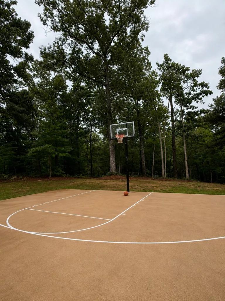 Outdoor basketball court at Eagle Overlook